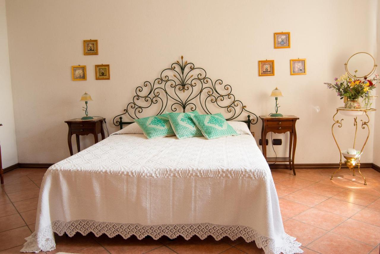 אולביה Villa Aurora מראה חיצוני תמונה