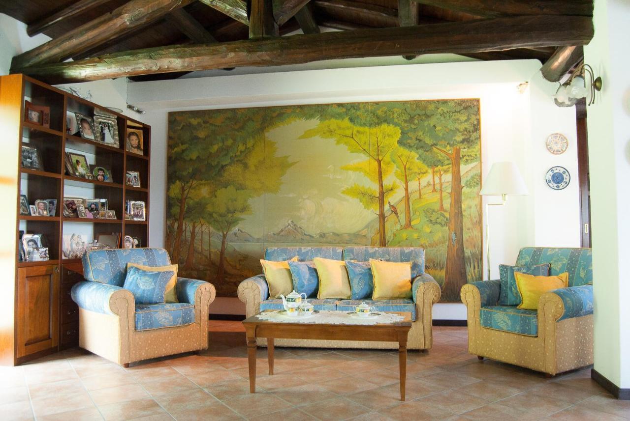 אולביה Villa Aurora מראה חיצוני תמונה